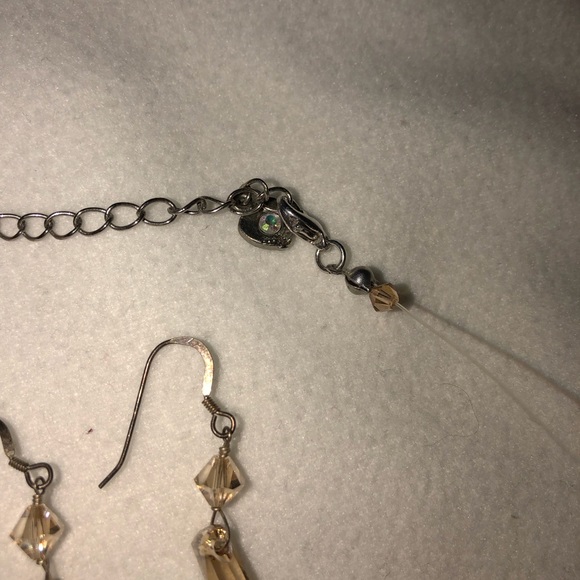 Crystal necklace and earrings - Picture 4 of 4